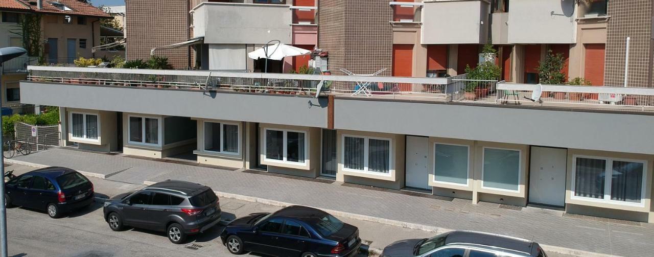 Rivabella Suite Apartments Rímini Exterior foto